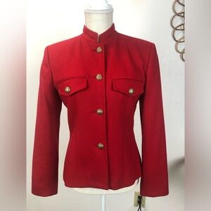 100% Wool vintage jacket. Size 4